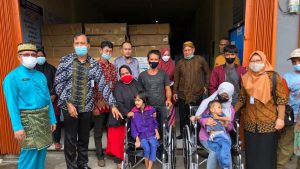 Penyerahan Alat Bantu Disabilitas di Kubu Raya-1