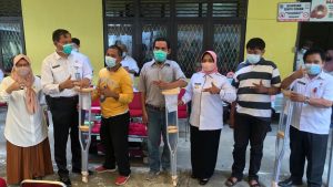 Penyerahan Alat Bantu Disabilitas di Mempawah